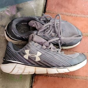 Under armour tennis shoes